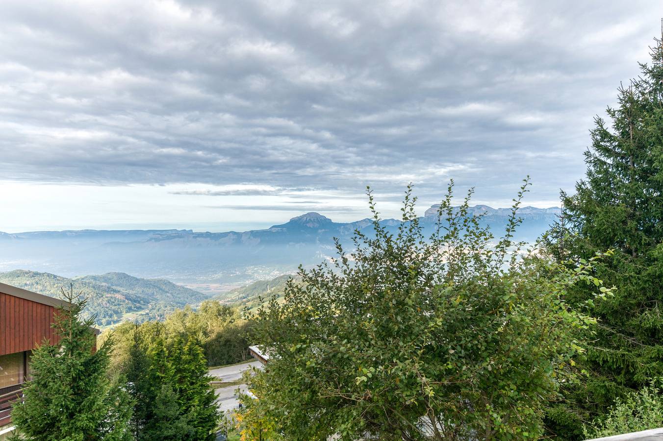 Appartement entier, Appartement 'Les Sapins 1' avec vue sur la montagne et balcon in Prapoutel, Les Adrets