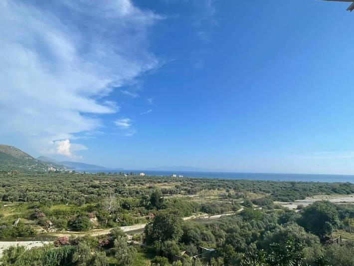Gîte pour 3 personnes, avec vue ainsi que jardin et balcon dans Borsh