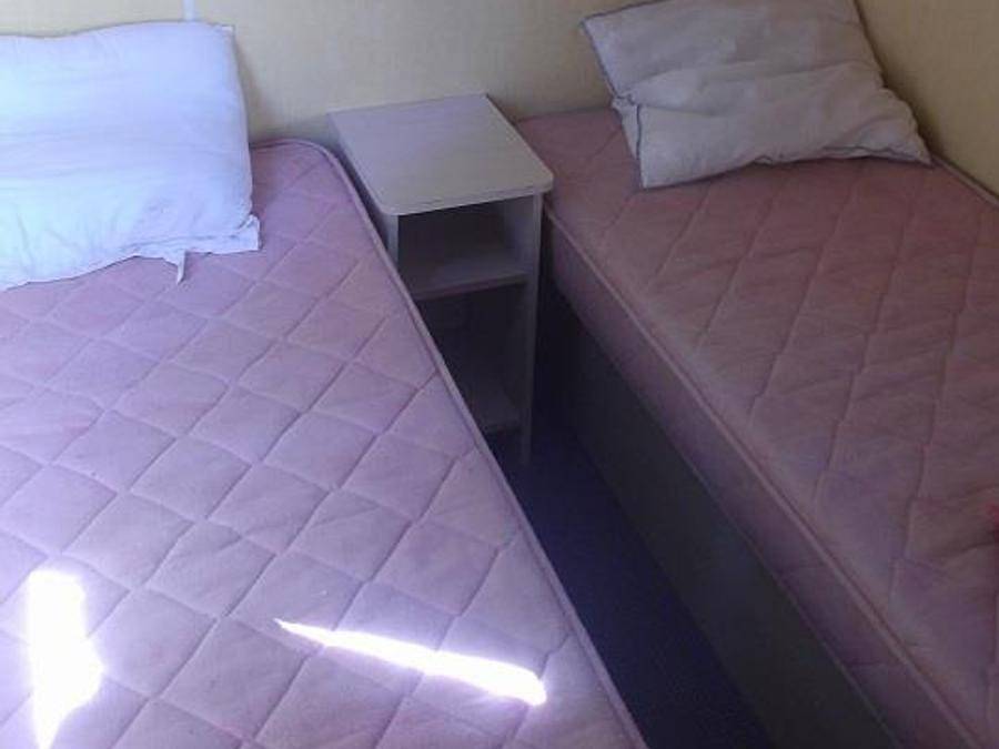 Camping Le Pontillou - Mobilhome 5 personnes - Mobil-Home Blue-Bird : 2 Chambres - 2 ads + 3 enfts - Grand Réfrigérateur - Terrasse 2/5 pers in Villamblard, Périgord Pourpre