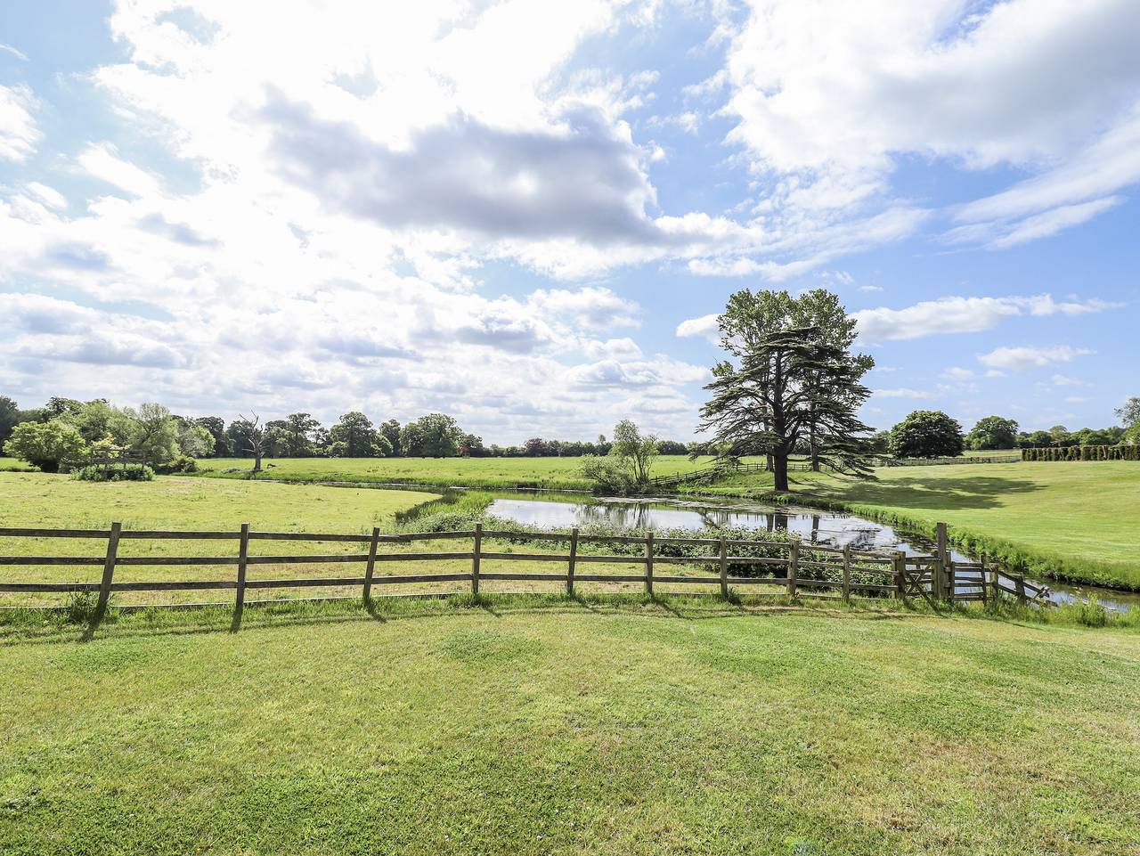 Lake View Cottage in Lincolnshire