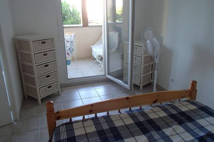 Entire apartment, Overlooking a lagoon and 5 mins from superb beach in Saint-Cyprien, Mediterranean Coast (France)