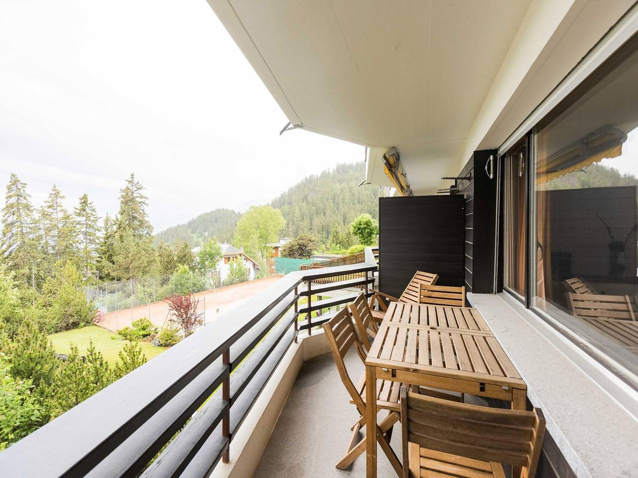 Geheel appartement, Vakantieappartement voor 6 personen met terras in Randogne, Sion - Sierre & omgeving