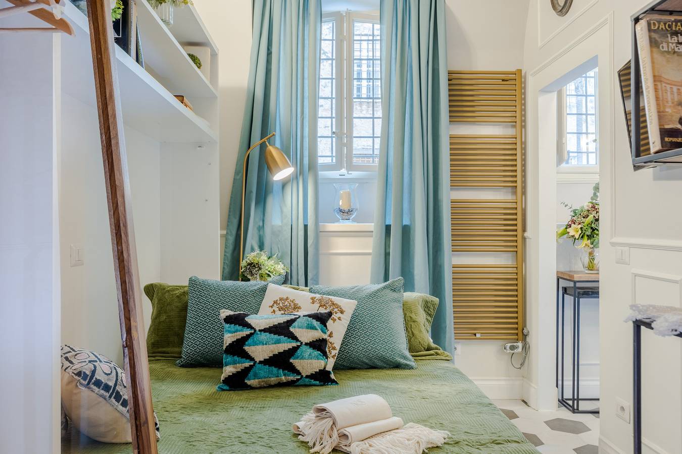 Entire apartment, Busdraghi Studio,Stylish at Via Fillungo in Lucca, Lucca Province