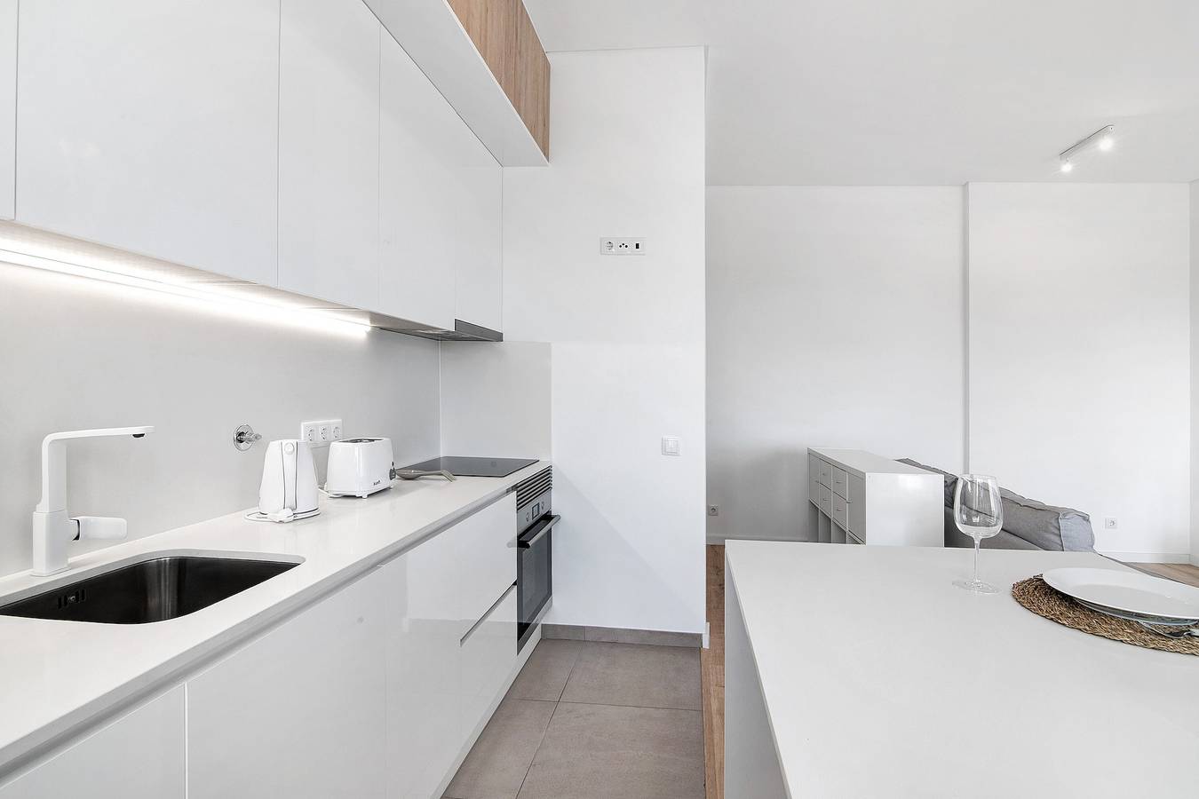 Appartement "Formosa Home" met Uitzicht op het Meer, Balkon & Wi-Fi, foto 11