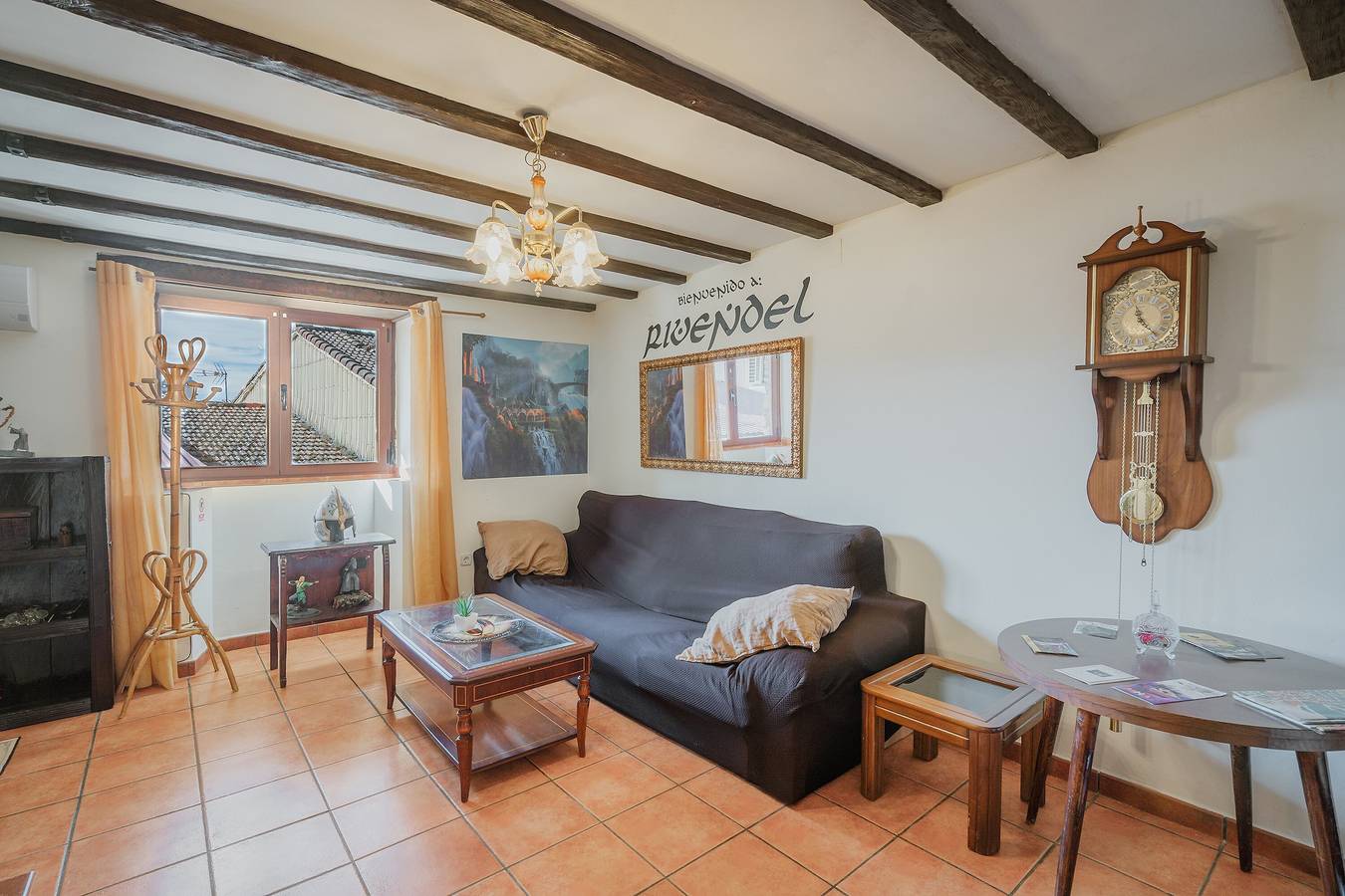 Casa Rivendel: Casa de vacaciones temática de fantasía en la Sierra de Gredos in Poyales del Hoyo, Valle del Tiétar