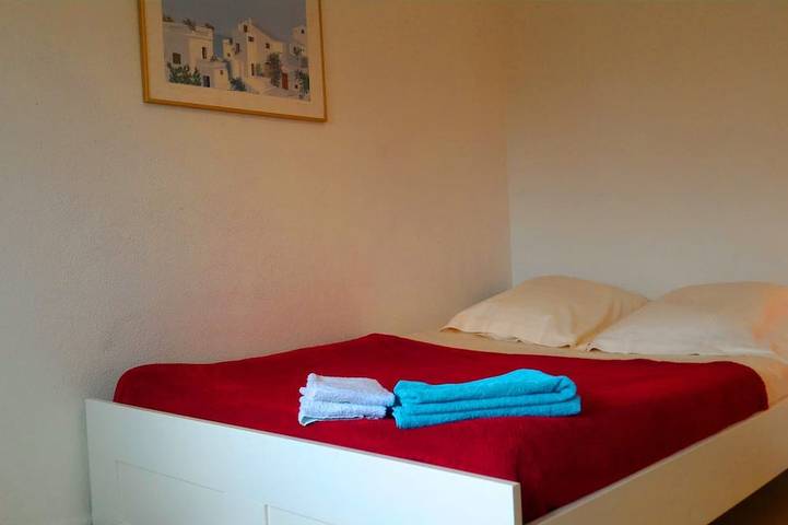Appartement entier, Sanary S/Mer Joli appartement + Terrasse & Jardin pour 4 Personnes ! in Sanary-sur-Mer, Côte méditerranéenne (France)