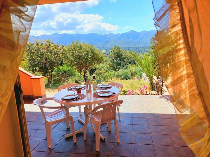 Location de vacances pour 4 personnes, avec jardin ainsi que vue et terrasse, animaux acceptés à Fluminimaggiore - 3