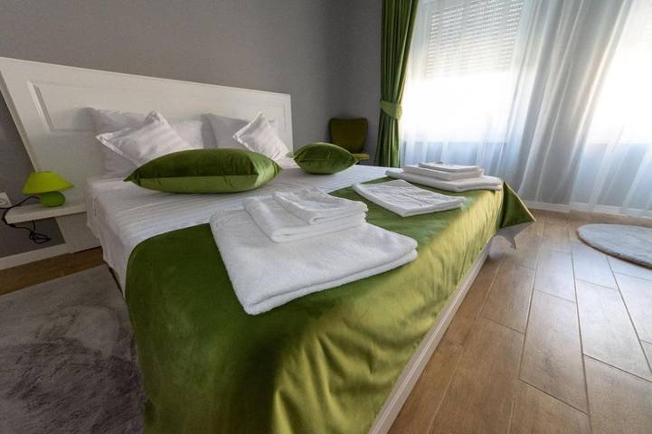 Gîte pour 9 personnes, avec vue et jardin dans Poiana Brasov - Brasov - 2