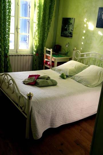 Chambre d’hôte pour 2 personnes, avec piscine et jardin ainsi que vue et sauna à Laure-Minervois
