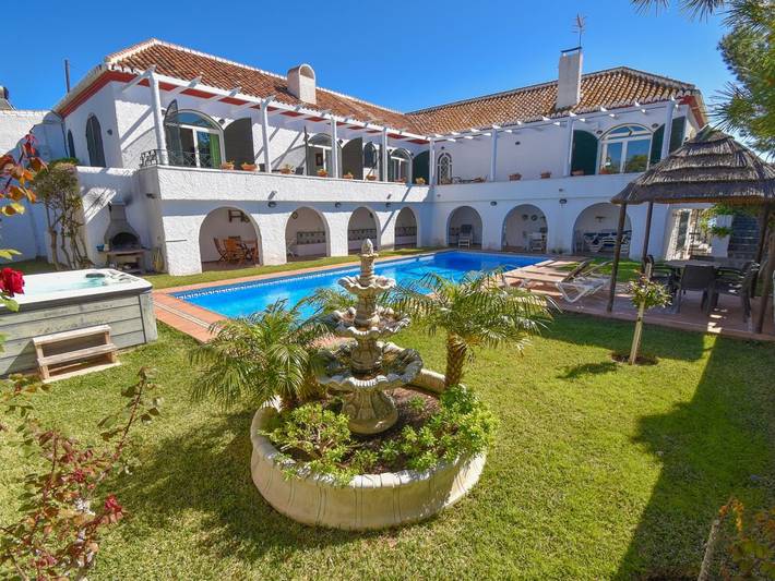 Maison de vacances pour 10 personnes, avec Vue sur l’océan et Terrasse ainsi que Jardin et Piscine à Almuñecar