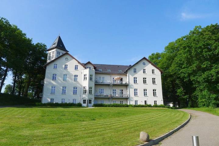 Ferienwohnung für 4 Personen, mit Balkon und Garten sowie Sauna und Ausblick