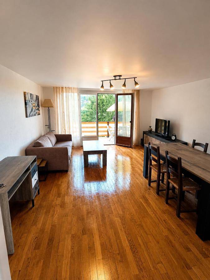 Appartement de vacances pour 5 personnes, avec Balcon ainsi que Terrasse et Vue