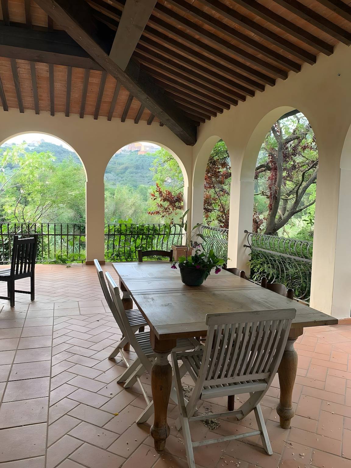 Apartamento entero, Apartamento 'Casa Ribellino' con terraza privada, jardín y Wi-Fi in Campiglia Marittima, Costa Etrusca