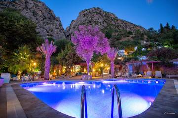 Cottage pour 2 personnes, avec jardin et vue ainsi que piscine et bassin pour enfant à Chefchaouen