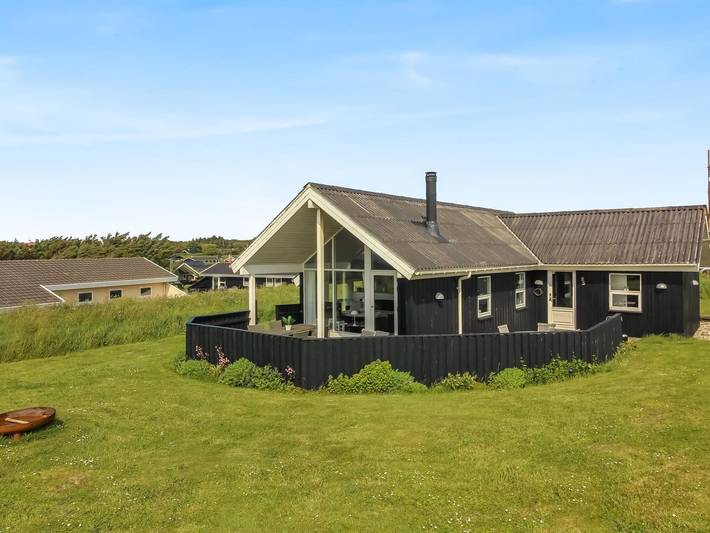 Ferienhaus für 6 Personen, mit Terrasse und Sauna in Løkken