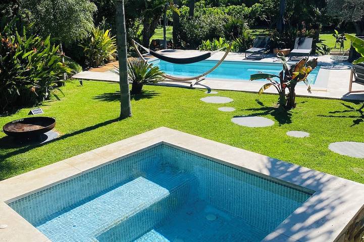 Apartament wakacyjny dla 2 osób, z jacuzzi i basen w Solliès-Pont