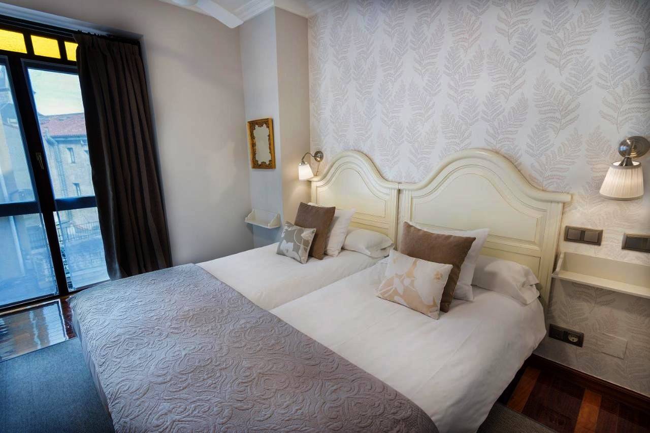 Double Room in Torrelavega, Côte Cantabrienne