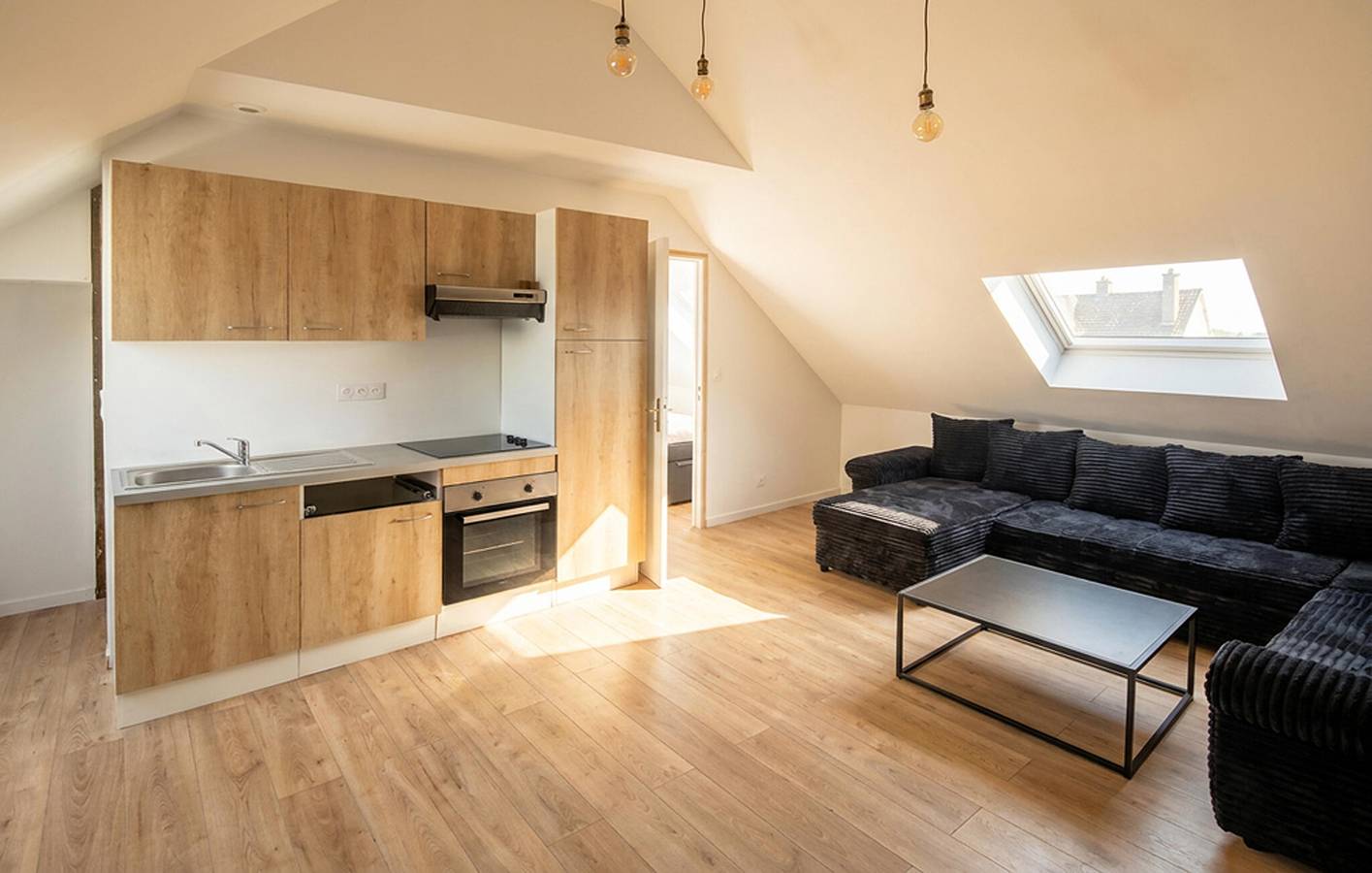 Appartement de vacances entier, Appartement confortable à Étaples avec Wi-Fi, parking et cuisine - À 400 m du centre-ville in Étaples, Région de Montreuil