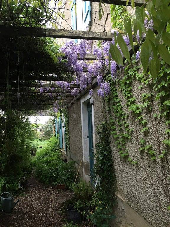Chambres d'hôtes Les Mille Fleurs - Chambre jaune in Argenton-sur-Creuse, Région de Châteauroux