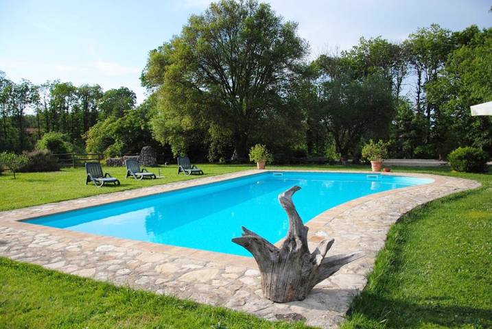 Location de vacances pour 7 personnes, avec vue sur le lac et piscine ainsi que jardin et vue à Bracciano - 2