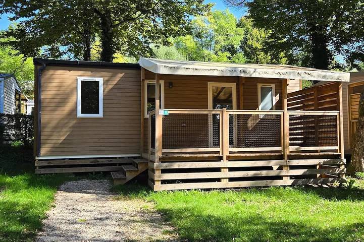 Camping pour 6 personnes dans le Jura