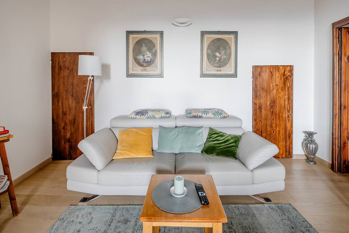 Entire apartment, Apartment 'Appartamento In Palazzo Bucelli' with Balcony and Wi-Fi in Montepulciano, Siena Province