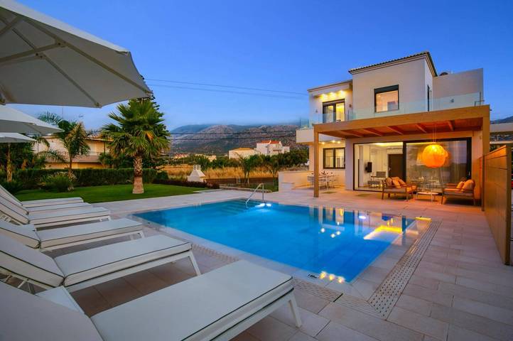 Villa pour 6 personnes, avec Jardin dans Malia