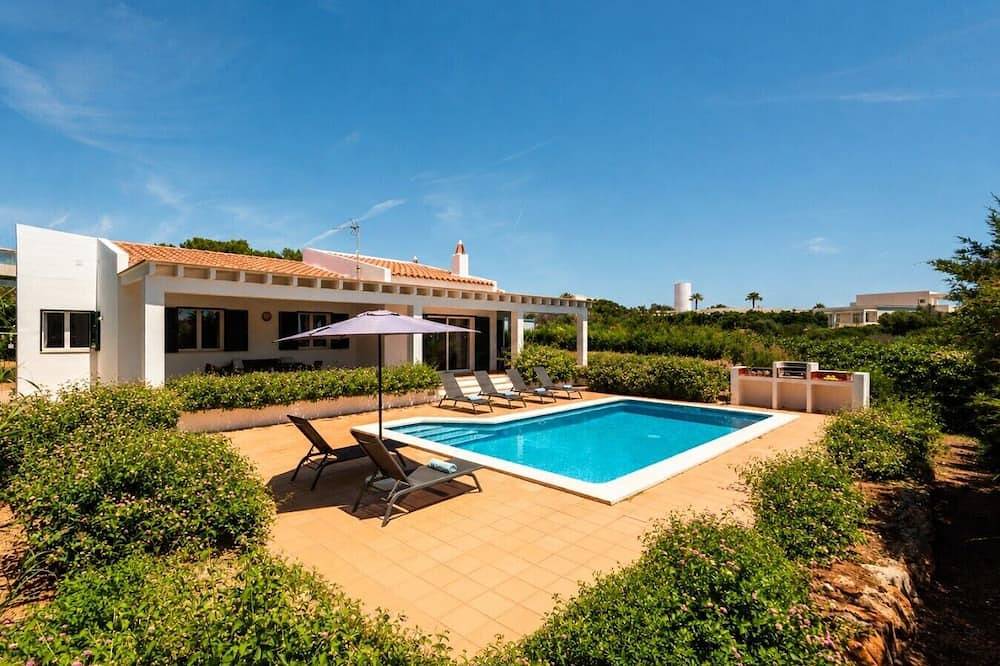Villa Rose. Private swimming pool. Free Ac & Wifi in Binissafuller, Sant Lluís