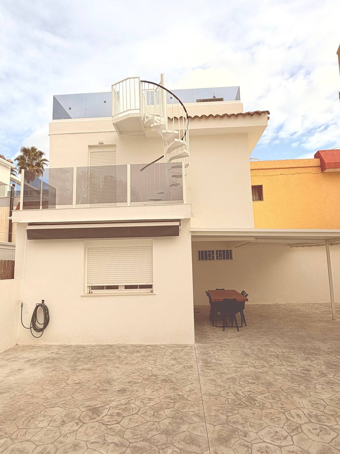 Casa de Vacaciones 'Puerto Beach House' con Vistas al Mar, Wi-Fi y Aire Acondicionado in Playa Puebla de Farnals, Puebla de Farnals