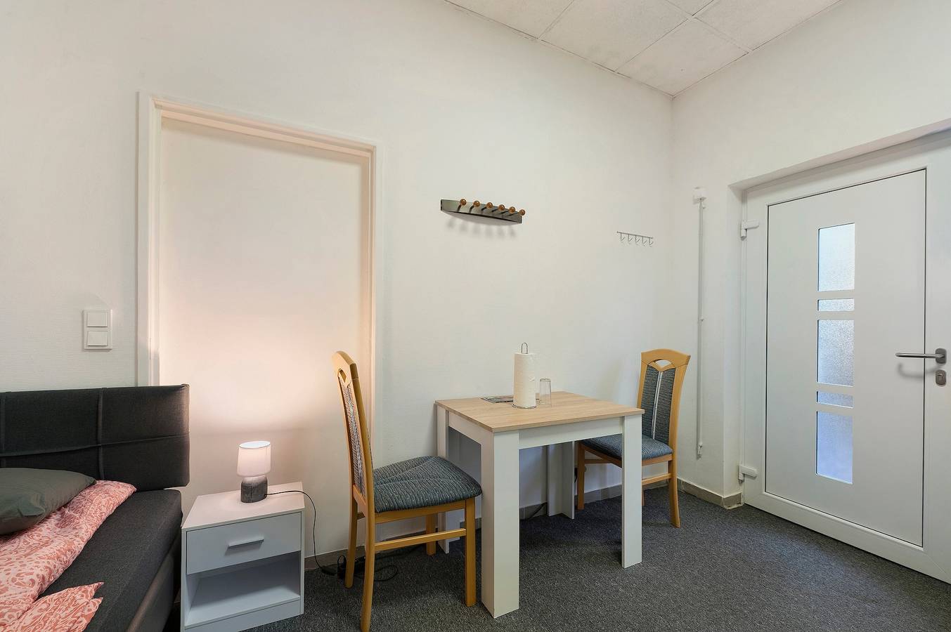 Ganze Wohnung, Ausgestattete und Gemütliche 2 Bett Zimmer in Beckingen in Beckingen, Saargau