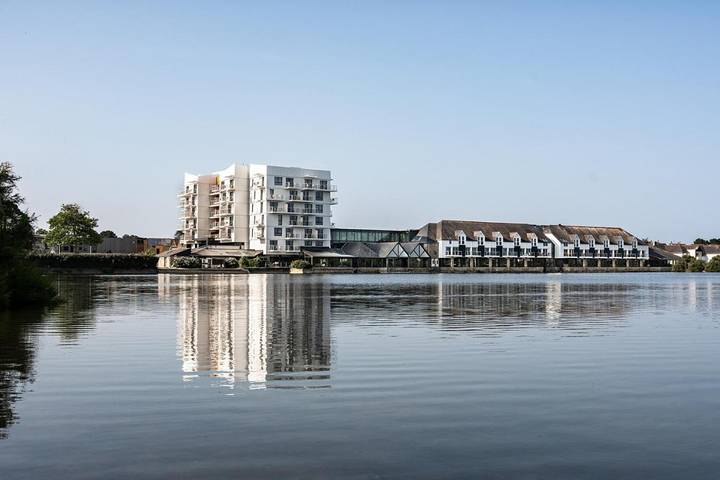 Vakantiepark voor 2 personen, met uitzicht en tuin in Frankrijk