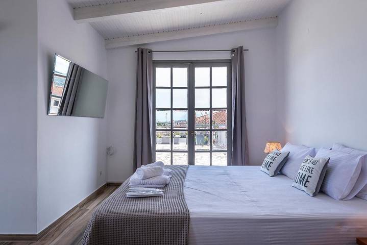 Gîte pour 2 personnes, avec balcon et vue dans Selianitika - 4