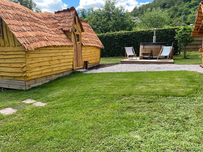 Gîte pour 4 personnes, avec jacuzzi ainsi que jardin et terrasse à Ramonchamp - 4
