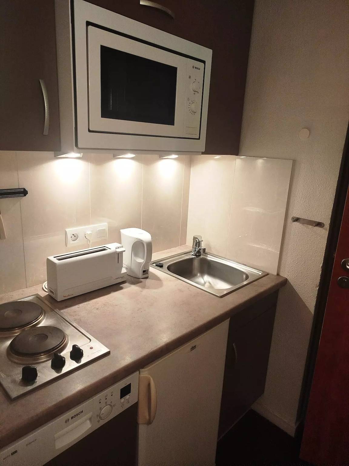 Studio entier, Studio + coin cabine au pied des pistes 5 personnes - Budget in La Mongie, Bagnères-de-Bigorre