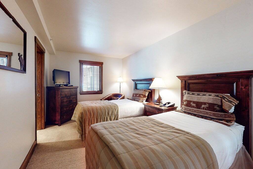 Chalet for 4 Guests in Vail Ski Resort, Vail