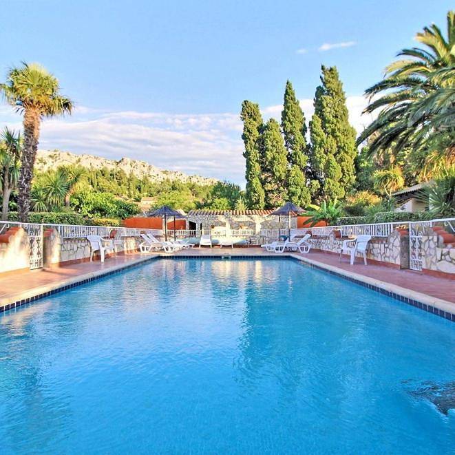 Ferienhaus für 8 Personen, mit Ausblick und Garten sowie Pool, mit Haustier - 1