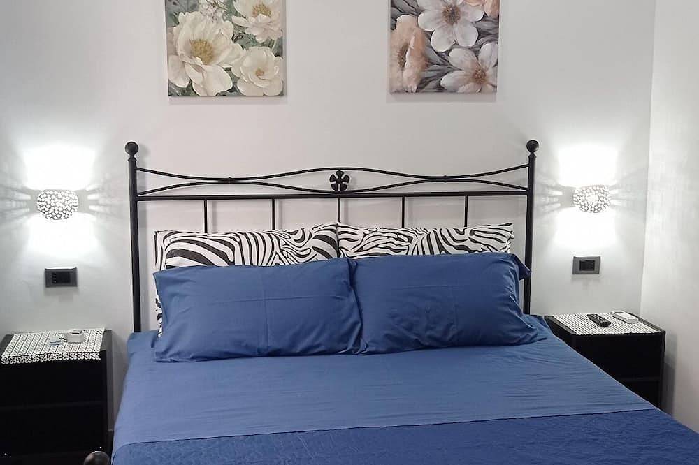 Guest House L'orto di Antonio, surrounded by greenery a few steps from the sea in Centola, Cilento