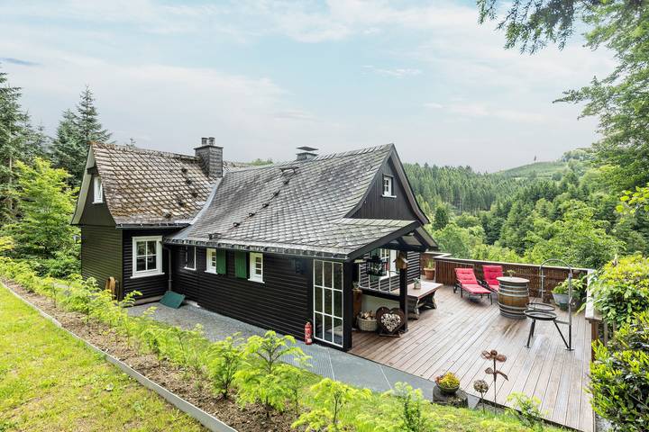 Ferienhaus für 6 Personen, mit Balkon und Garten in Schmallenberg