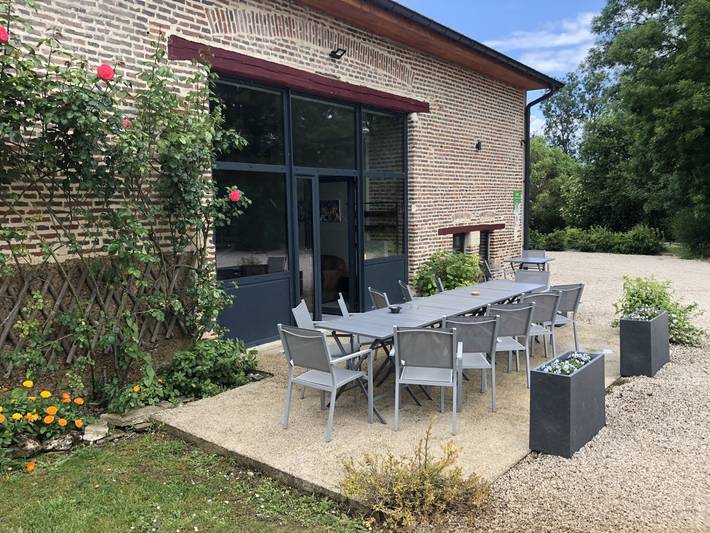 Gîte pour 14 personnes, avec terrasse ainsi que jardin et jacuzzi en Bourgogne-Franche-Comté - 3