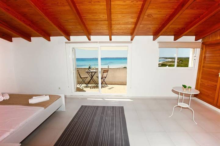 Ferienwohnung für 6 Personen, mit Balkon und Terrasse sowie Garten in Ses Covetes - 2
