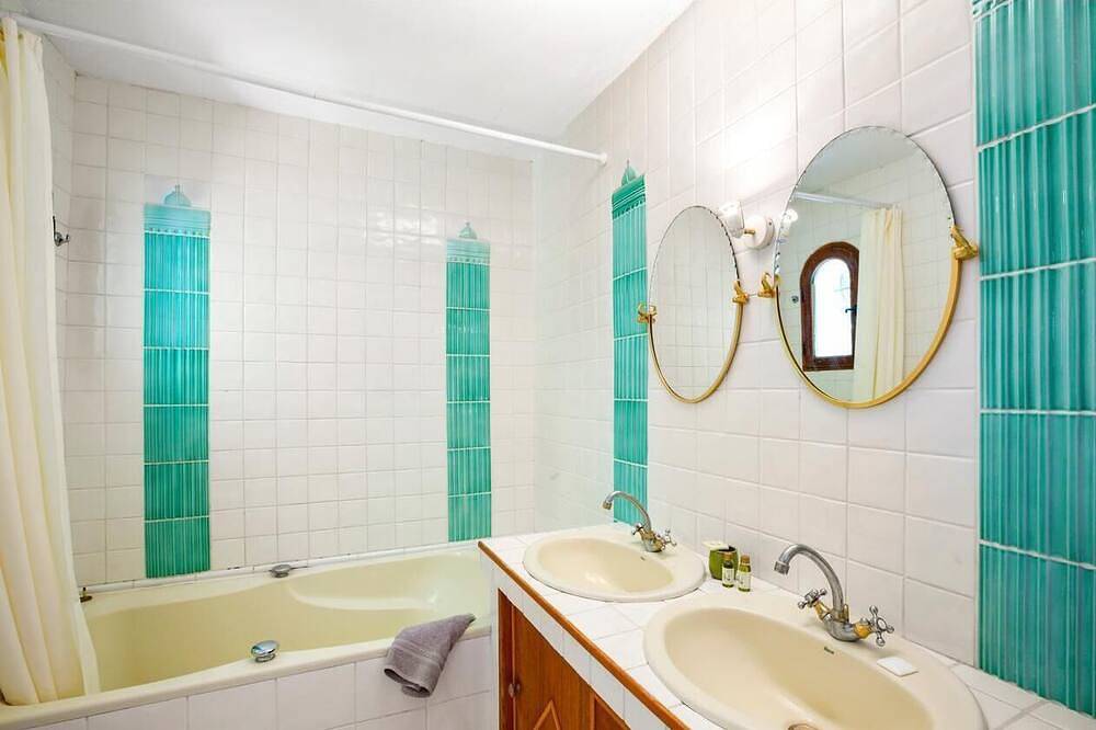 Charming house in Provence - sleeps 8 in Auribeau-sur-Siagne, Mittelmeerküste (Frankreich)