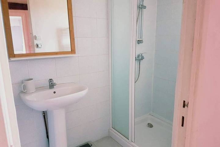 Location de vacances pour 5 personnes, avec vue et jardin, animaux acceptés à Buffières - 4