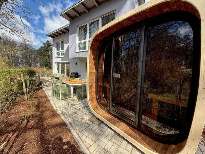 Ferienhaus für 8 Personen, mit Whirlpool und Terrasse sowie Garten und Sauna in Zislow