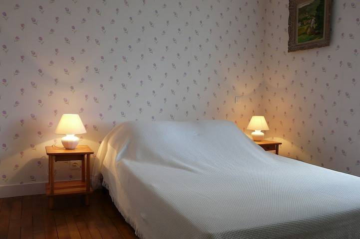 Location de vacances pour 8 personnes, avec terrasse et jardin à Dienné - 3