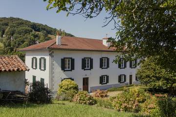 Cottage pour 2 personnes, avec jardin à Hasparren