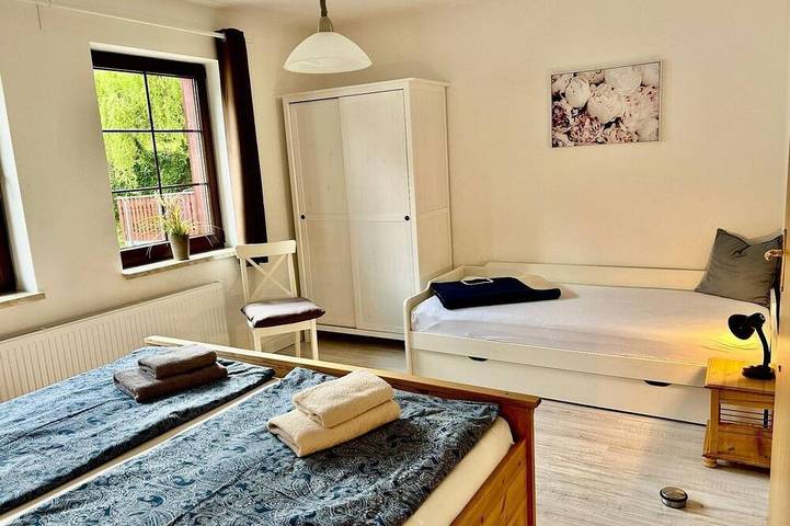 Ferienwohnung für 5 Personen, mit Garten und Pool sowie Sauna in Lengenfeld - 4