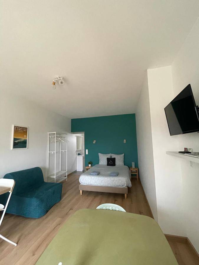 Location de vacances pour 2 personnes, avec vue ainsi que terrasse et jardin à Les Loges - 4