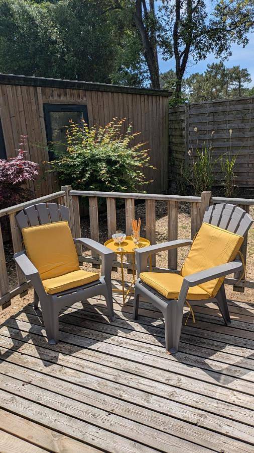 Camping voor 6 personen, with tuin and zwembad as well as whirlpool in Saint-Hilaire-de-Riez