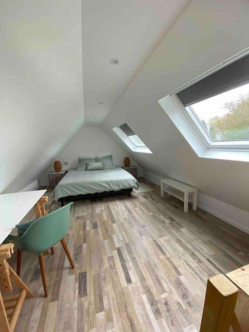 Location de vacances pour 2 personnes, avec jacuzzi ainsi que terrasse et jardin à Camlez - 3