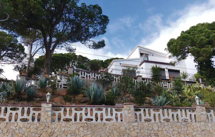 Ferienhaus für 10 Personen, mit Terrasse und Garten in Blanes - 2